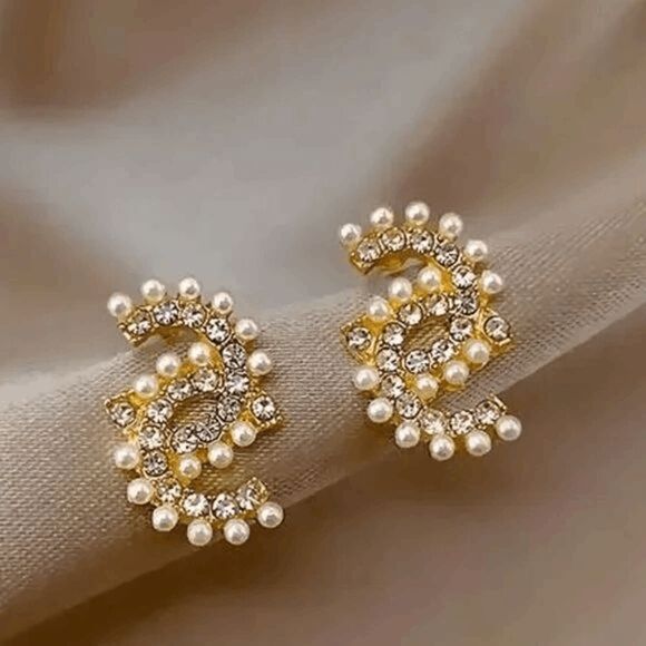 2/$21 Elegant Spiral Pearl Earrings - Picture 3 of 5